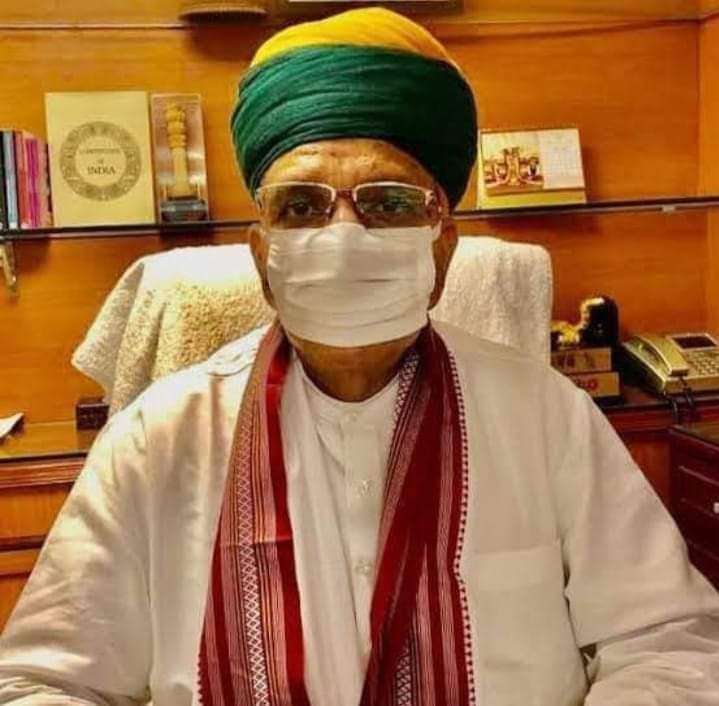 ఆ కేంద్ర మంత్రి తో ఆడుకుంటున్న నెటిజన్లు