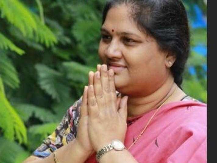 అర‌కు మాజీ ఎంపీ కొత్త‌ప‌ల్లి గీత అరెస్ట్