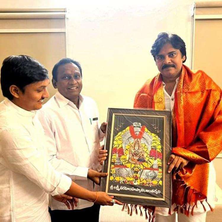 జగన్ కి షాక్.. వైసీపీ నుండి తొలి వికెట్ ఔట్..