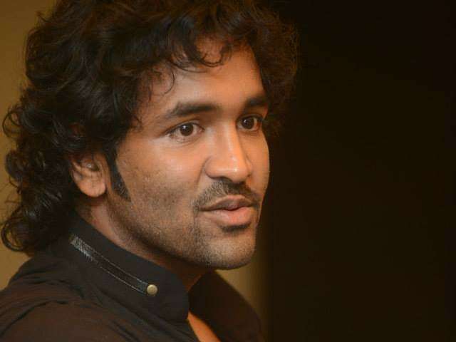 నేను ఆ మాటలు అనలేదు.. ఆదిపురుష్ టీజర్ పై స్పందించిన మంచు విష్ణు..