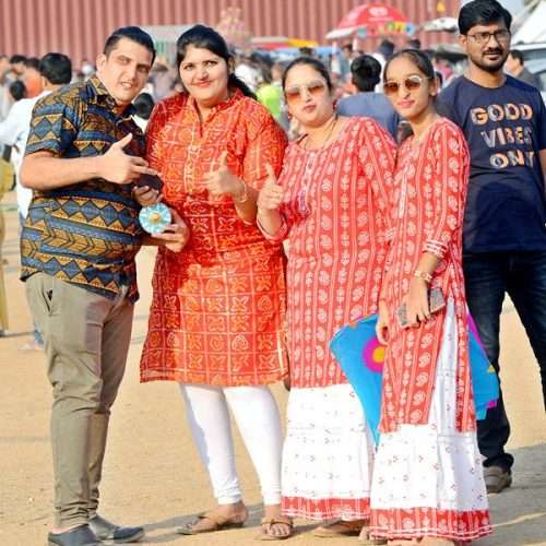 Kite Festival: హైదరాబాద్ లో పతంగుల పండగ (ఫోటోలు)…