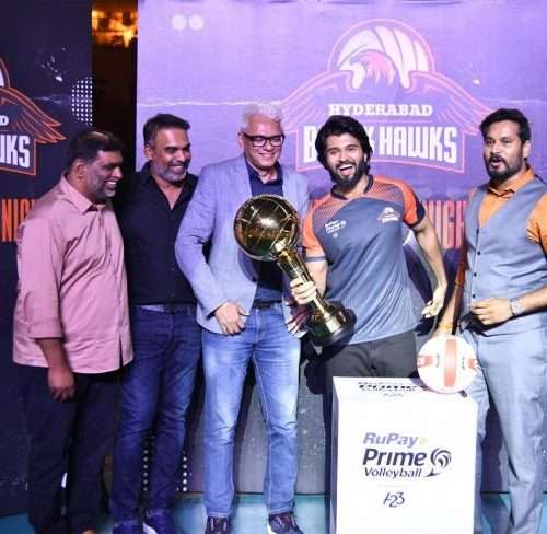 Vijay Deverakonda: క్రీడారంగంలోకి అడుగు పెట్టిన రౌడీ హీరో విజయ్ దేవరకొండ (ఫోటోలు)..