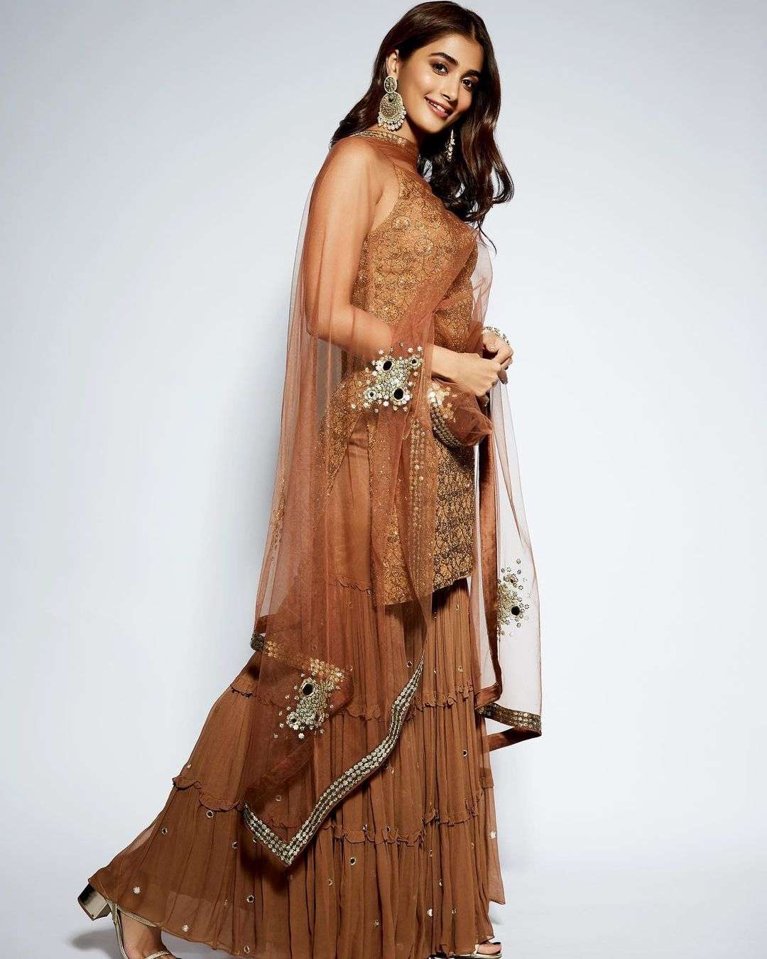 Pooja Hegde Latest Hot Pics