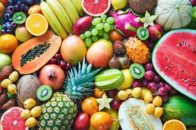 Right Way of Eating Fruits: పండ్లు తినేటప్పుడు ఈ తప్పు చేస్తున్నారా.. అయితే మీరు ఆనారోగ్యాన్ని కొని తెచ్చుకున్నట్టే..!