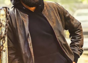 Pawan Kalyan: పవన్ కళ్యాణ్ కెరీర్ కు ఆ ఇద్దరూ చెరో భుజంలాగా ఉన్నారా..!?