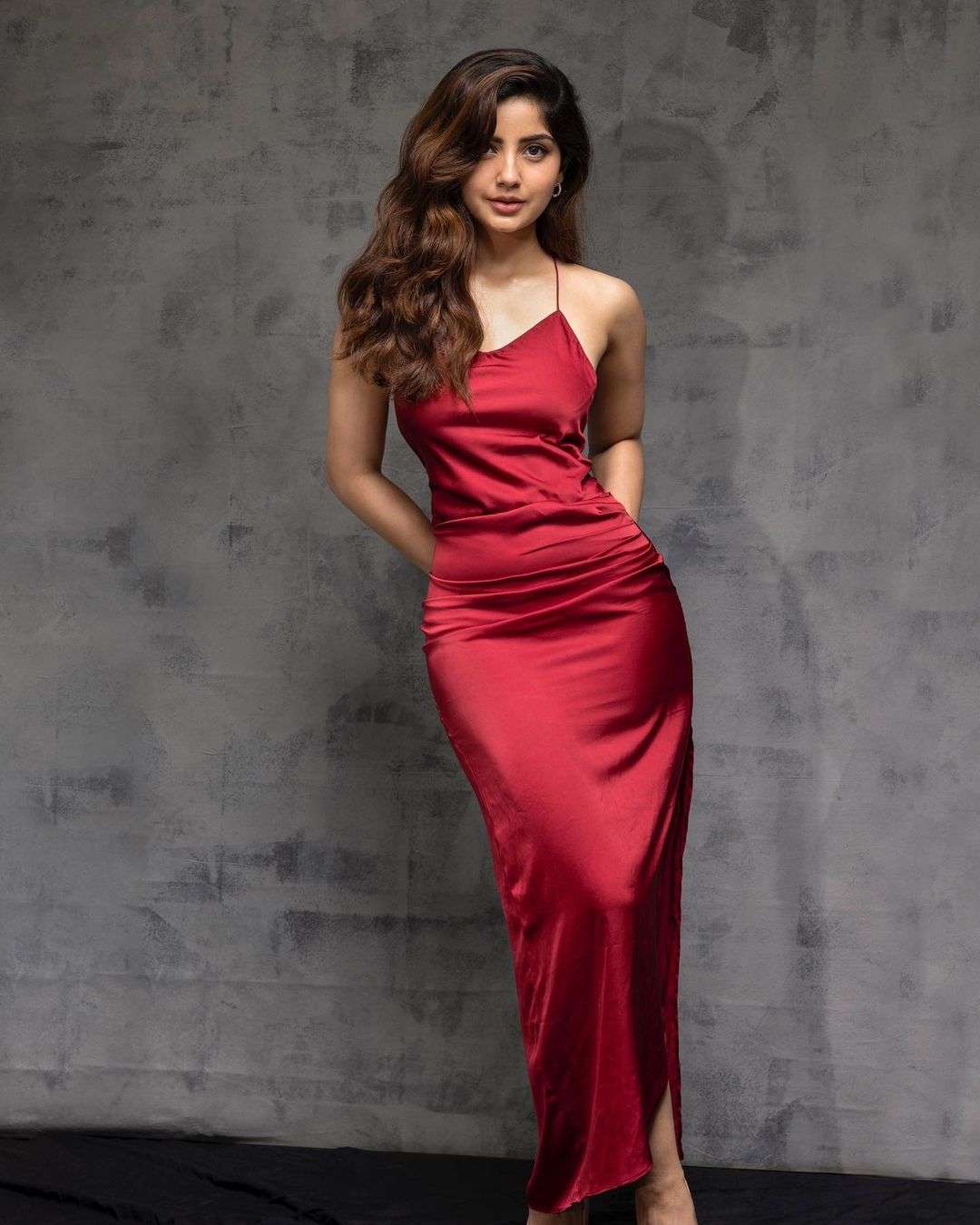 Kashmira Pardeshi Hot Photos