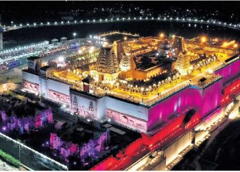 Yadadri Lakshmi Narasimha:యాదాద్రికి పోటెత్తిన భక్త జనసంద్రం… కిక్కిరిసిన ఆలయ పరిసరాలు