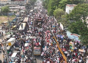 JanaSena Formation Day Meeting : దారులన్నీ అటువైపే.. కదిలిన వారాహి..