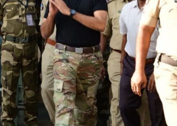 Pawan Kalyan : గన్నవరం ఎయిర్పోర్ట్ కు చేరుకున్న జనసేనాని.. మార్పు మొదలైంది అంటున్న జనసైనికులు..