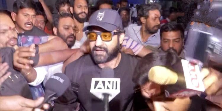 Jr NTR : హైదరాబాద్ లో తారక్ కు గ్రాండ్ వెల్కమ్..
