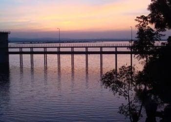 Interesting Facts : తెలంగాణాలో అక్కడ ఇటుకలు నీటిపై తేలుతాయి.. ఎందుకో తెలిస్తే షాక్ అవుతారు..!?