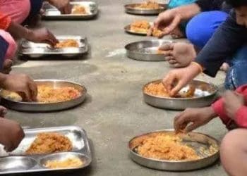 Food Poisoning : కలుషిత ఆహారంతో విద్యార్థినిలకు తీవ్ర అస్వస్థత..