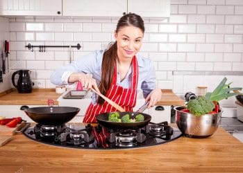 Kitchen Tips : వంటింట్లో సమయానికి పనులు పూర్తి చేయలేకపోతున్నారా..అయితే ఈ చిట్కాలు మీకోసమే..