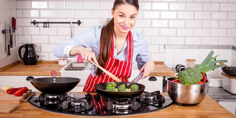 Kitchen Tips : వంటింట్లో సమయానికి పనులు పూర్తి చేయలేకపోతున్నారా..అయితే ఈ చిట్కాలు మీకోసమే..