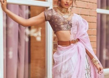 Dimple Hayathi Hot Pics : హాఫ్ సారీలో కుర్రకారుని కవ్విస్తున్న డింపుల్ హయాతి..