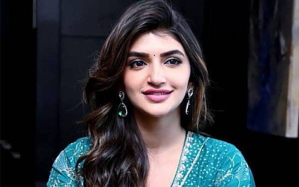 Sreeleela Craze : పెళ్లి సందD హీరోయిన్ పంట పండింది..