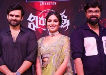 Samyuktha Menon Gift to Virupaksha Director : విరూపాక్ష డైరెక్టర్ కు సర్ప్రైజ్ ఇచ్చిన సంయుక్త..