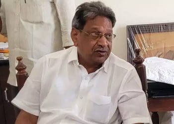 Viveka Murder Case: వివేకా హత్య కేసులో వైసీపీ ఎంపీ అవినాష్ రెడ్డి తండ్రి భాస్కర్ రెడ్డి అరెస్ట్..!