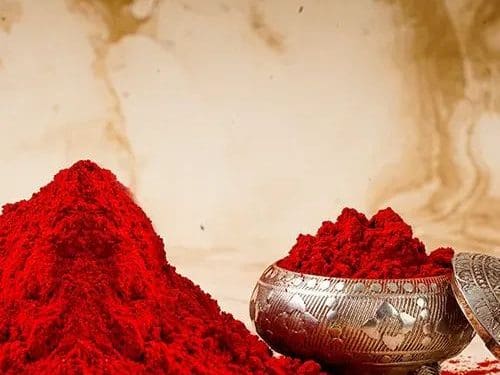 Vastu Tips : కుంకుమను ఇలా వాడండి.. అష్ట ఐశ్వర్యాలను పొందండీ..