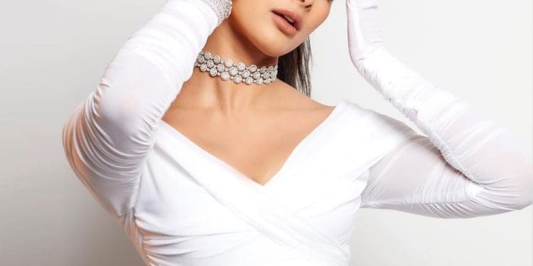 Pooja Hegde Latest Photos : వైట్ డ్రెస్ లో మిలమిల మెరిసిపోతున్న బుట్టబొమ్మ..