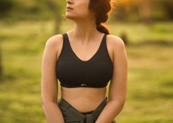 Shraddha Das Hot Pics : హీట్ పుట్టిస్తున్న శ్రద్ధా ఎద అందాలు..