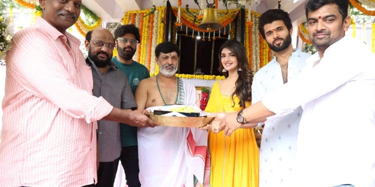 Vijay Deverakonda : మరో కొత్త సినిమాతో రాబోతున్న రౌడీ హీరో..