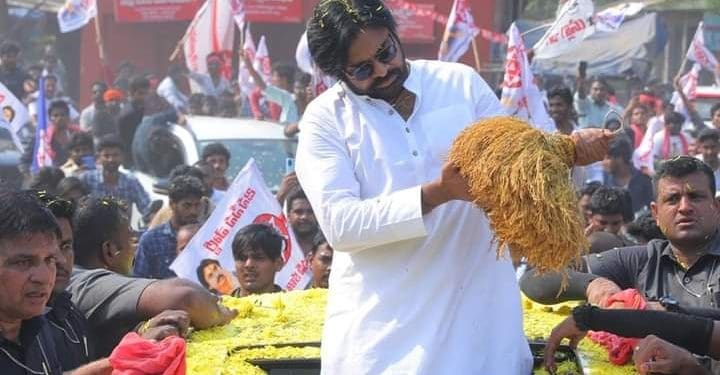 Janasena Chief Pawan Kalyan : పండించిన ప్రతీ గింజ ప్రభుత్వం కొనేదాక.. అండగా ఉంటాం : పవన్ కళ్యాణ్