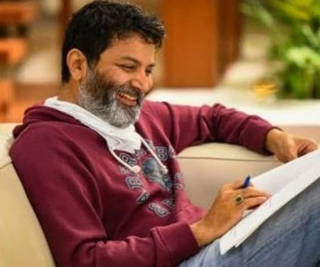 SSMB28 : ఇంకా స్క్రిప్ట్ వర్క్ ఏంటీ గురూజీ..!?