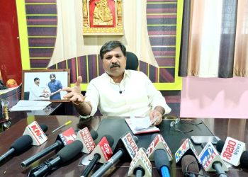 Janasena : ప్రజల్ని మోసం చేస్తూ.. ఫ్లెక్సీల నాటకం ఆడుతున్న వైసీపీ ప్రభుత్వం : మధుసూదన్ రెడ్డి