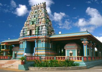 Temple : గుడికి వెళ్లేముందు అస్సలు చేయకూడని పనులు..!