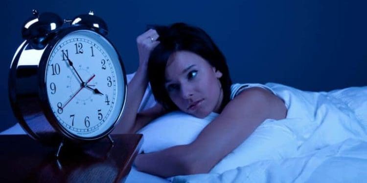 Health Tips : ఈ అలవాట్లు పాటించి నిద్రలేమిని దూరం చేసుకోండి..!