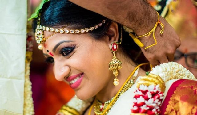 Hindu Marriage : పెళ్లిలో మూడుముళ్లే ఎందుకు వేస్తారో తెలుసా..!?