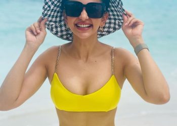 Rakul Preet Singh Hot Pics : కుర్రాళ్ళ హార్ట్ బీట్ పెంచేస్తున్న రకుల్..