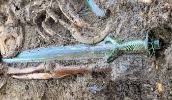 Rare Sword : 3000 సంవత్సరాల క్రితం ఖడ్గం.. చూస్తే మాత్రం అద్భుతమే..!
