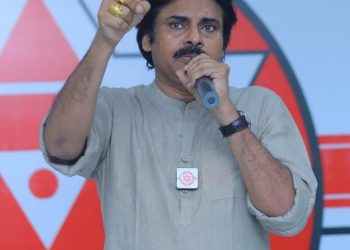 Varahi VijayaYathra : వైసీపీ చేసేది కుల ప్రాతిపదిక రాజకీయాలు : పవన్ కళ్యాణ్