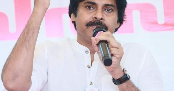 Varahi VijayaYathra : చట్టాలపై గౌరవం లేని వ్యక్తి మనల్ని పాలిస్తున్నాడు : పవన్ కళ్యాణ్