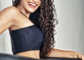 Anupama Parameswaran Hot Pics : అనుపమ పరువాలు..