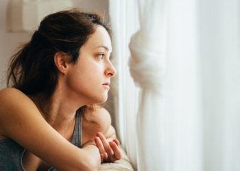 Loneliness : ఒంటరితనాన్ని ఇలా జయిద్దాం..