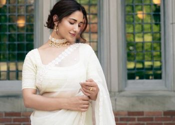 Ruhani Sharma Latest Pics : తెల్ల చీరలో మల్లె పువ్వులా మెరిసిపోతున్న రుహానీ..