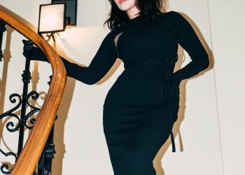 Sunny Leone Latest hot Pics : బ్లాక్ డ్రెస్ లో సన్నీ హాట్ పిక్స్..