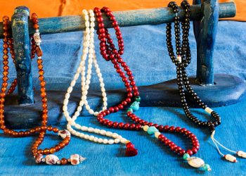 Rosary : జపమాలతో జపాన్ని ఇలా చేయండి..  తరువాత జరిగే అద్భుతాన్ని చూడండి..!