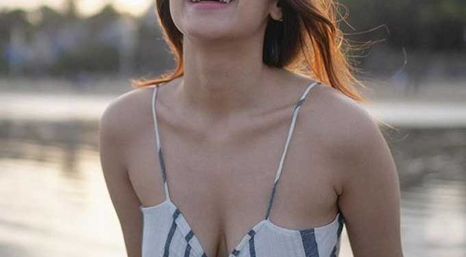 Yukti Thareja hot pics : యుక్తి తరేజా అందాల జాతర..