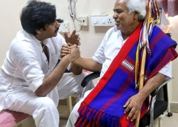 Gaddar with Pawan Kalyan : గద్దర్ నీ పరామర్శించిన పవన్ కళ్యాణ్…