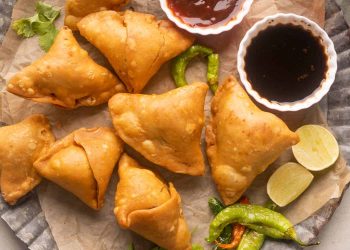 Samosa : ఎంతో ఇష్టంగా తినే సమోసా కథ మీకు తెలుసా..!? 