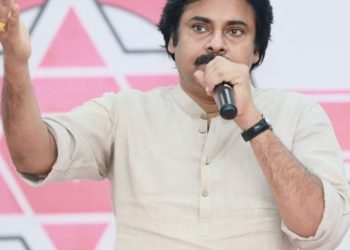 Varahi VijayaYathra : నేరస్తులను ఎదుర్కోవడానికి.. చట్టాలపై అవగాహన ఉన్నవారు కావాలి : పవన్ కళ్యాణ్