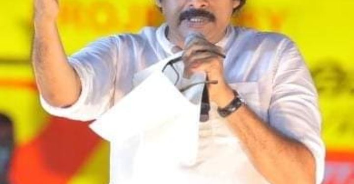 Varahi VijayaYatra : పేదలకు, పెత్తందారులకు మధ్య క్లాస్ వార్..