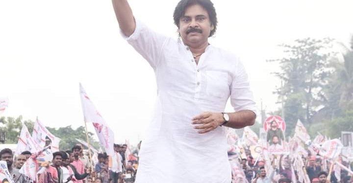 Varahi VijayaYathra in Tanuku : తణుకు చేరిన వారాహి విజయయాత్ర..