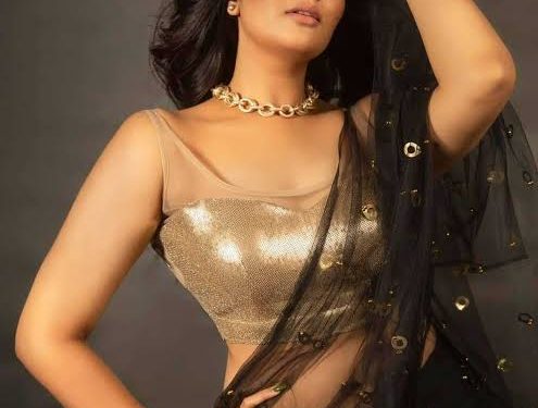 Sreemukhi Hot Pics : కూల్ క్లైమేట్ లో శ్రీముఖి హాట్ పిక్స్..