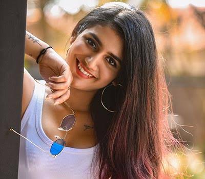 Priya Prakash Warrior : పాకిస్థాన్ లోనూ అభిమానులున్నారంటున్న యంగ్ బ్యూటీ..