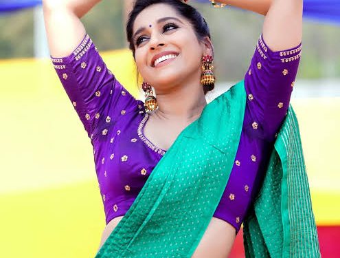 Rashmi Gautam Traditional Pics : రష్మీ లేటెస్ట్ ట్రెడిషనల్ పిక్స్..
